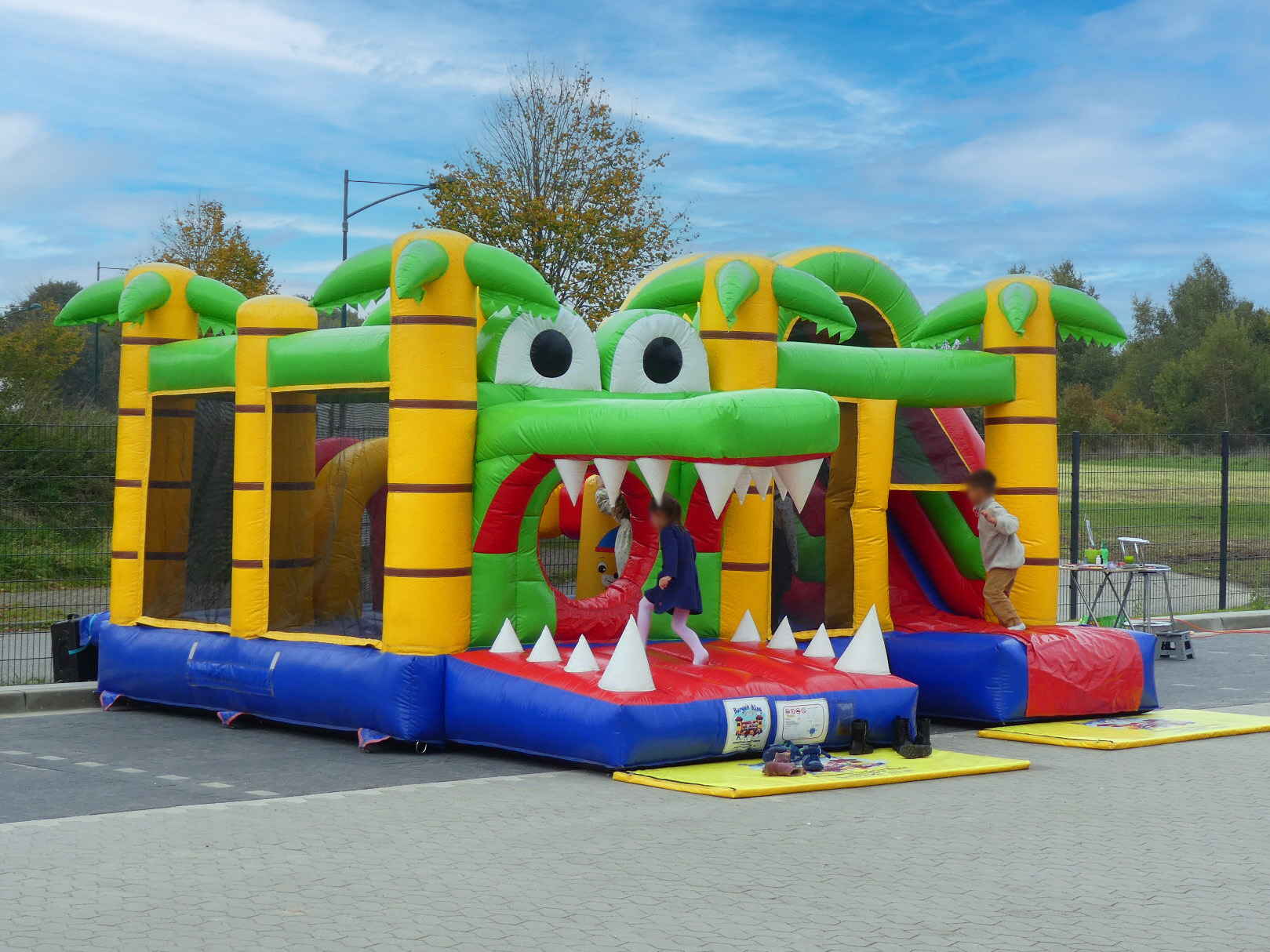 Unser Herbstfest 2022 - die Hüpfburg